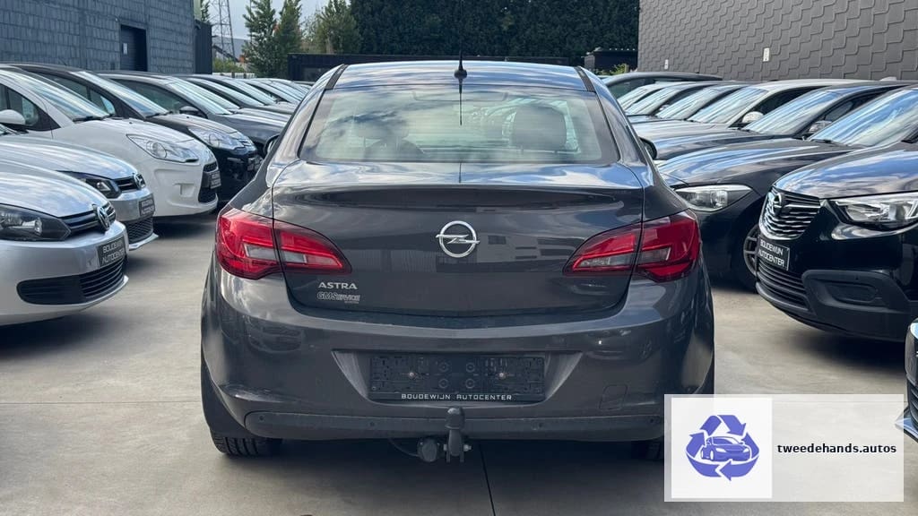 Opel Astra Notchback 1.4Benzine Topstaat 2012 Garantie