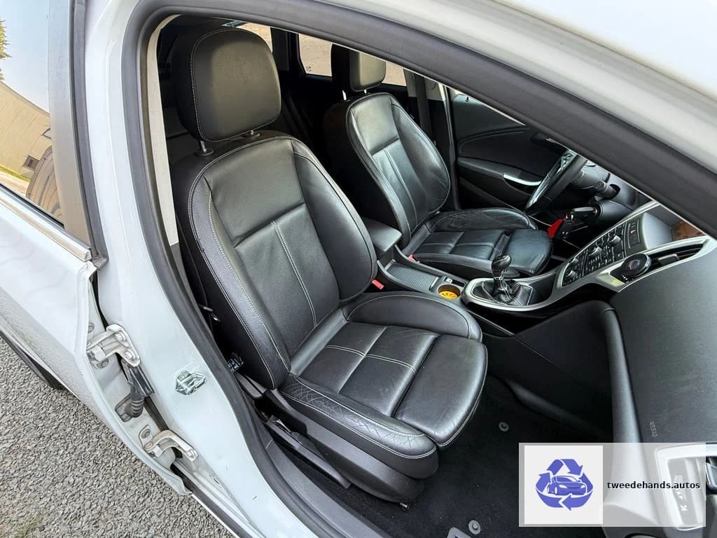 Opel Astra Cosmo 2.0d 118kw volledige opties