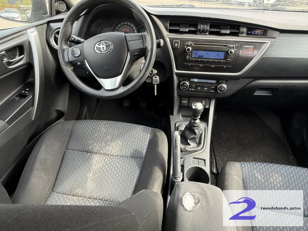 Toyota Auris Touring 1.3i uit 2015