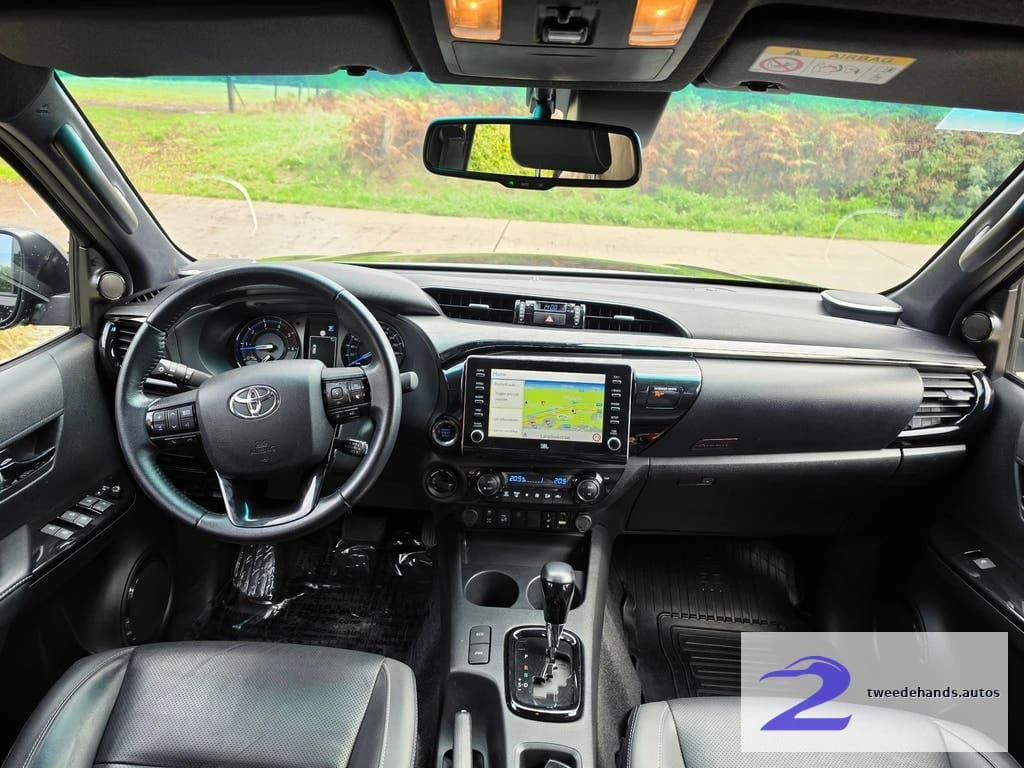 Toyota Hilux 2.8 Invincible