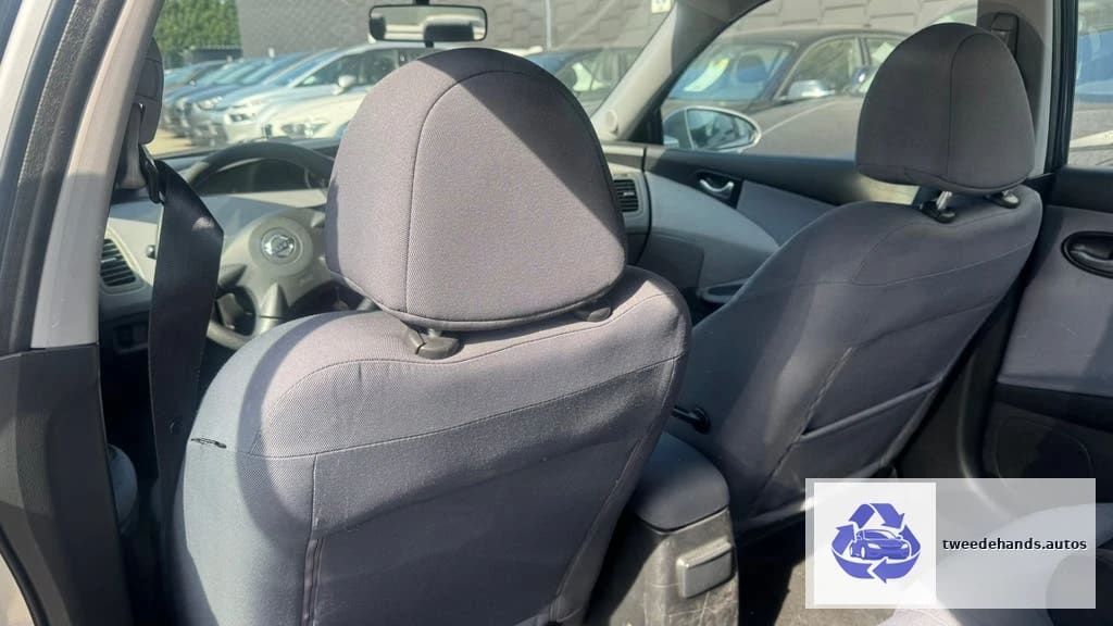 Nissan Primera 2003 109.xxxkm Automaat 2.0Benzine