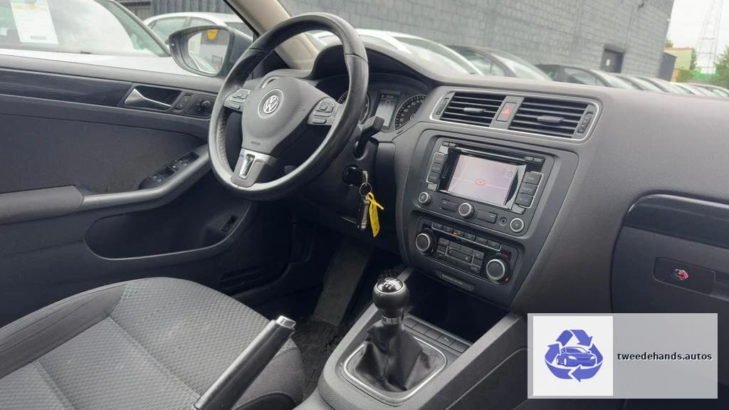 Volkswagen Jetta 2011 1.2Benzine 160.xxxkm/Airco,Sensor,Navi