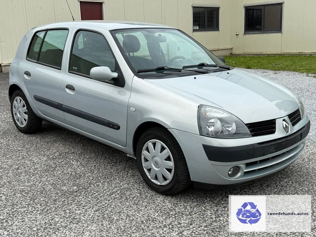 Renault Clio 1.4i 5-deurs Automaat