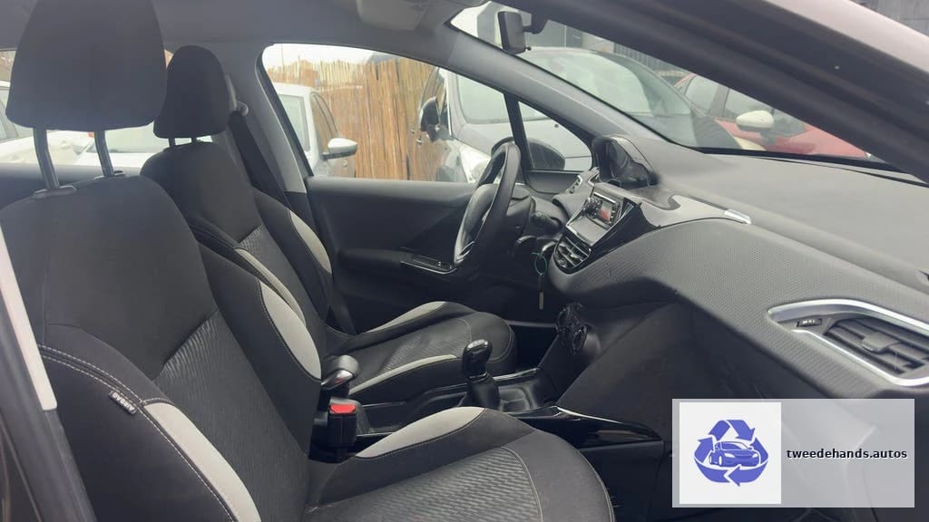 Peugeot 2008 1.2Benzine Euro6B 2016 177.xxxkm/Airco,Cruise,.