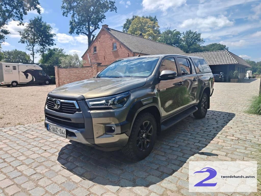 Toyota Hilux 2.8 D-4D 4WD Invincible €33760 excl. BTW
