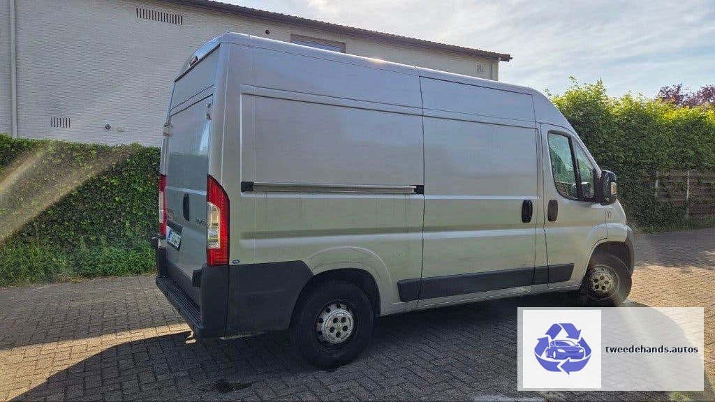Peugeot Boxer 2.2 HDI L3H2 van 2012, met 440.000kms