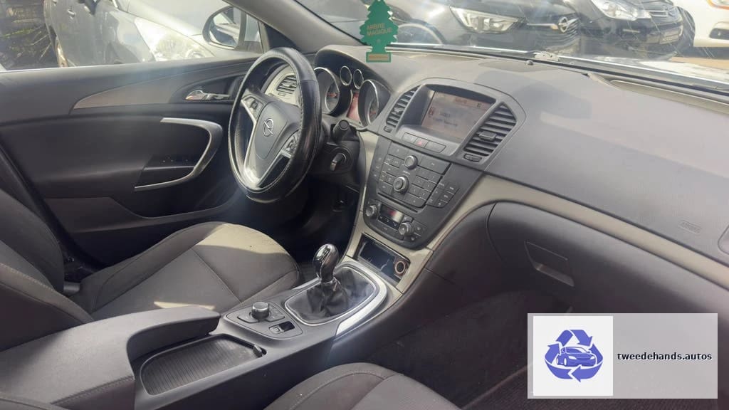 Opel Insignia 1.6Benzine 2009 142.xxxkm Airco,Sensoren,..