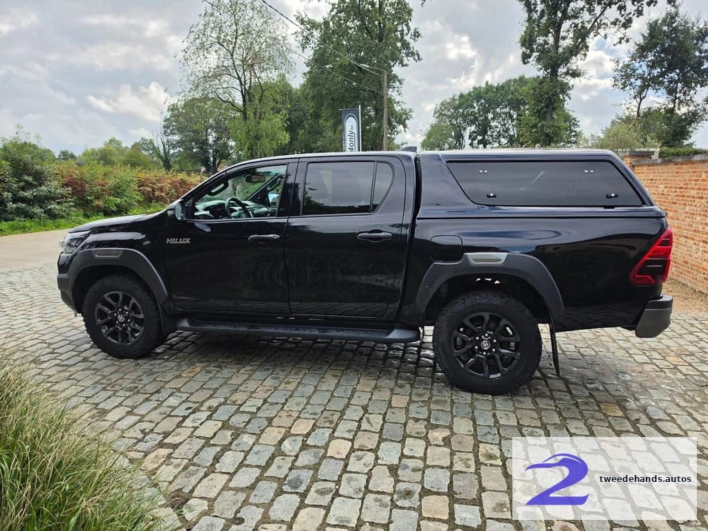 Toyota Hilux 2.8 Invincible