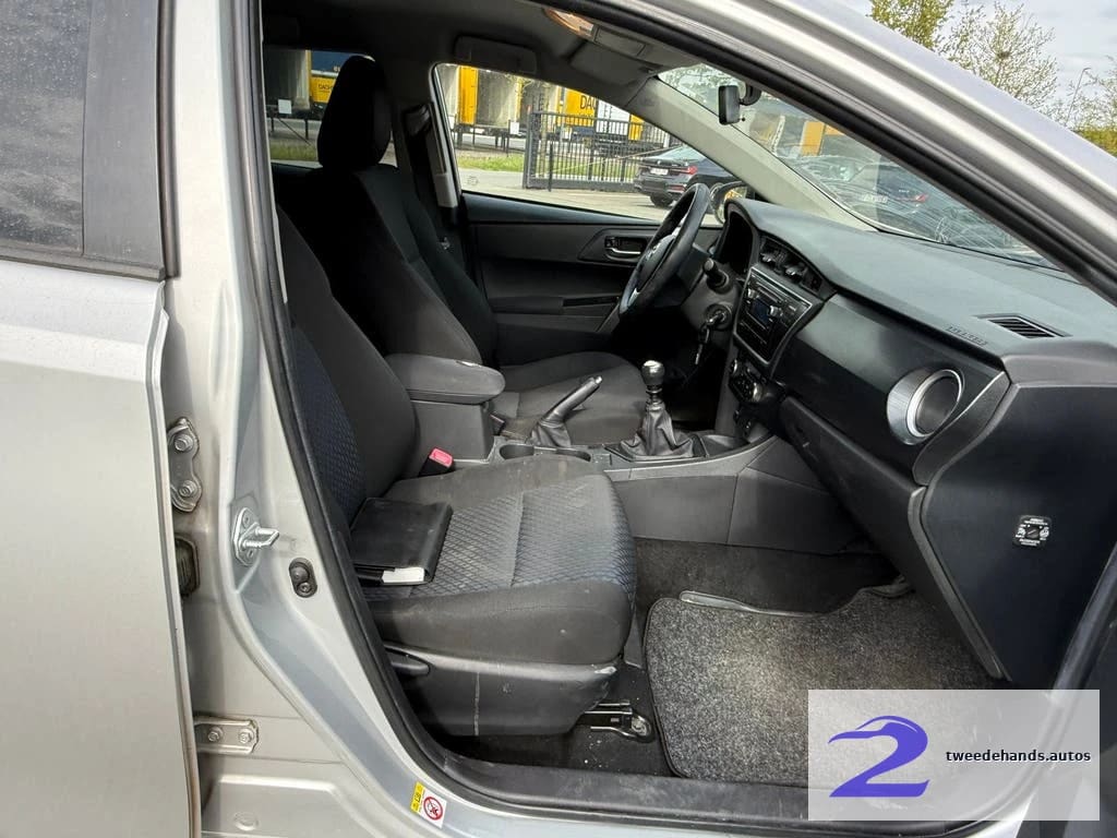 Toyota Auris Touring 1.3i uit 2015