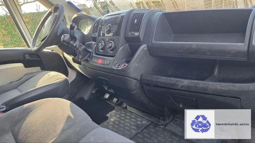 Peugeot Boxer 2.2D L3H2 van 2012, met 350.000kms