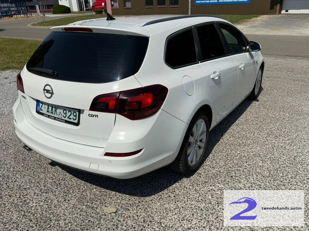 Opel Astra Cosmo 2.0d 118kw volledige opties
