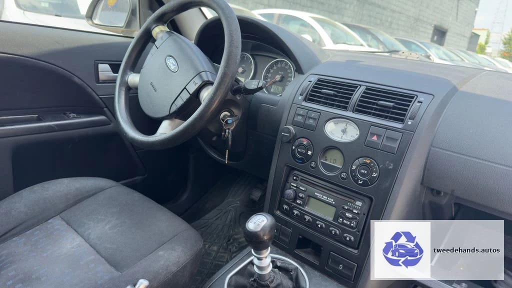 Ford Mondeo 1.8Benzine 2003 180.xxxkm beginnerswagen
