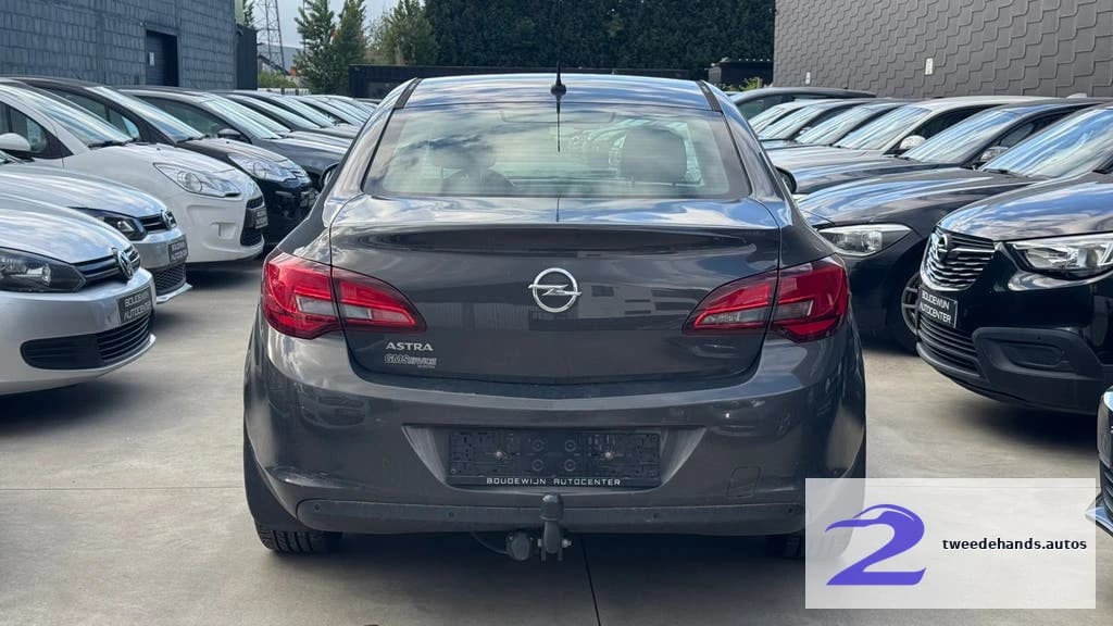 Opel Astra Berline 1.4Benzine Topstaat 2012 Garantie