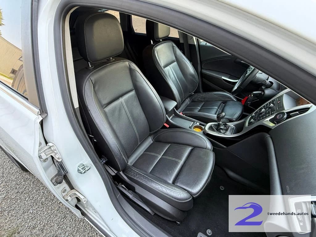 Opel Astra Cosmo 2.0d 118kw volledige opties