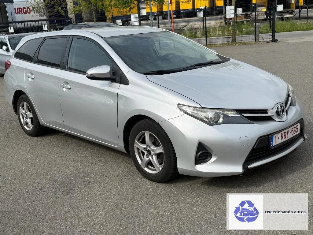 Toyota Auris SW 1.3i uit 2015
