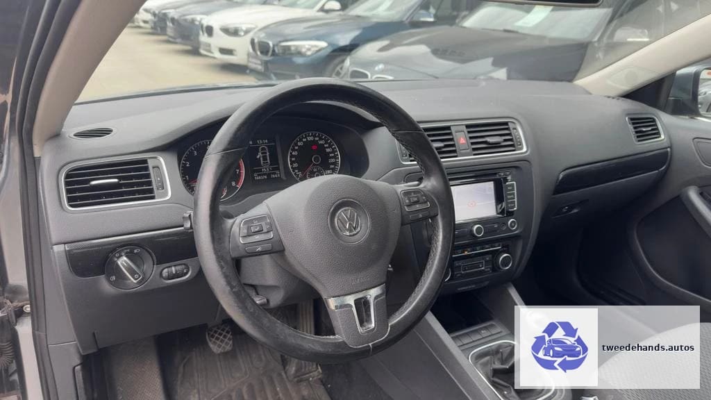 Volkswagen Jetta 2011 1.2Benzine 160.xxxkm/Airco,Sensor,Navi