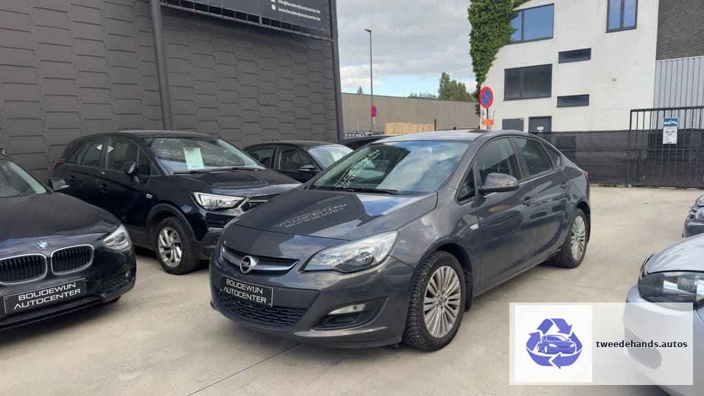 Opel Astra Notchback 1.4Benzine Topstaat 2012 Garantie