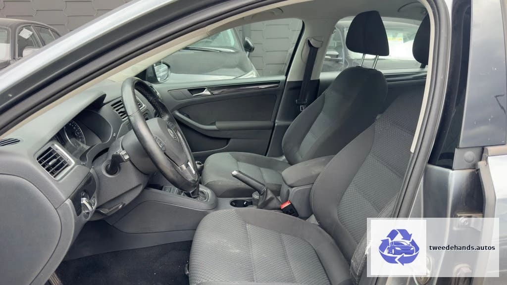 Volkswagen Jetta 2011 1.2Benzine 160.xxxkm/Airco,Sensor,Navi
