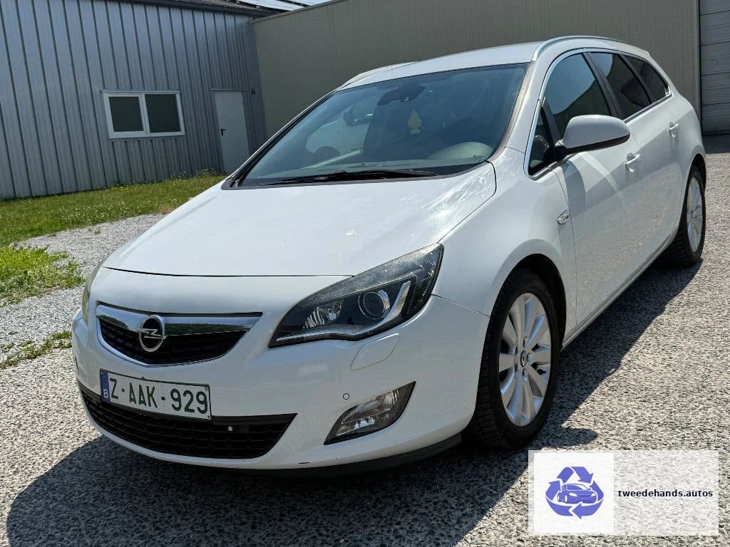 Opel Astra Cosmo 2.0d 118kw volledige opties