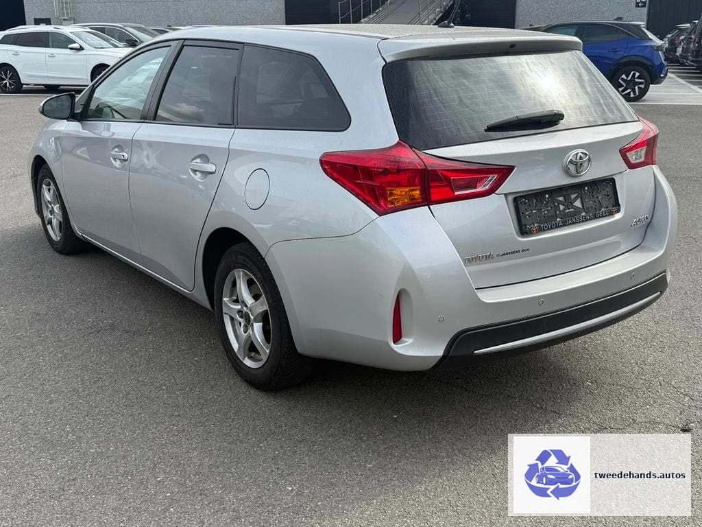 Toyota Auris SW 1.3i uit 2015