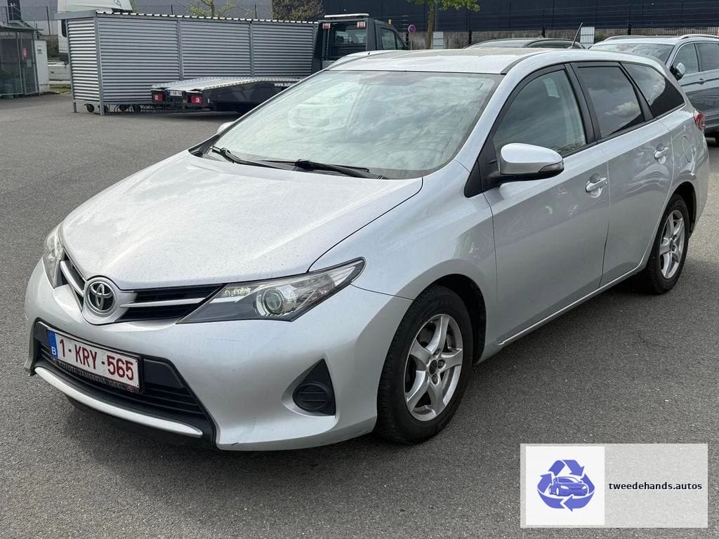 Toyota Auris SW 1.3i uit 2015