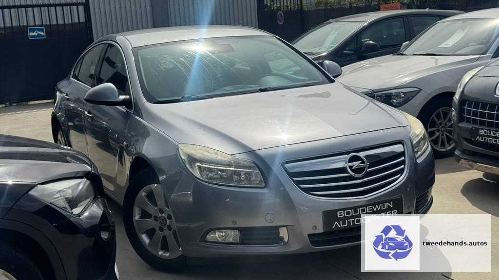 Opel Insignia 1.6Benzine 2009 142.xxxkm Airco,Sensoren,..
