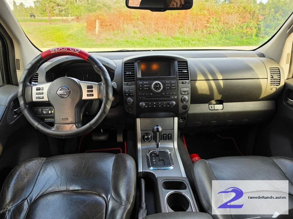 Nissan Navara V6