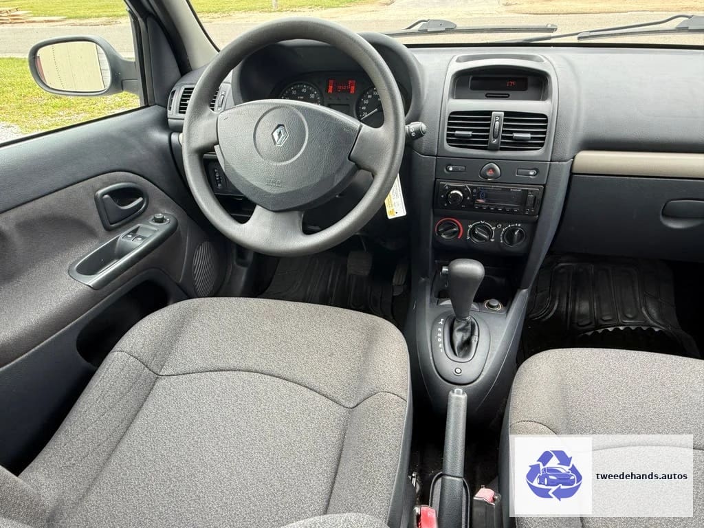 Renault Clio 1.4i 5-deurs Automaat