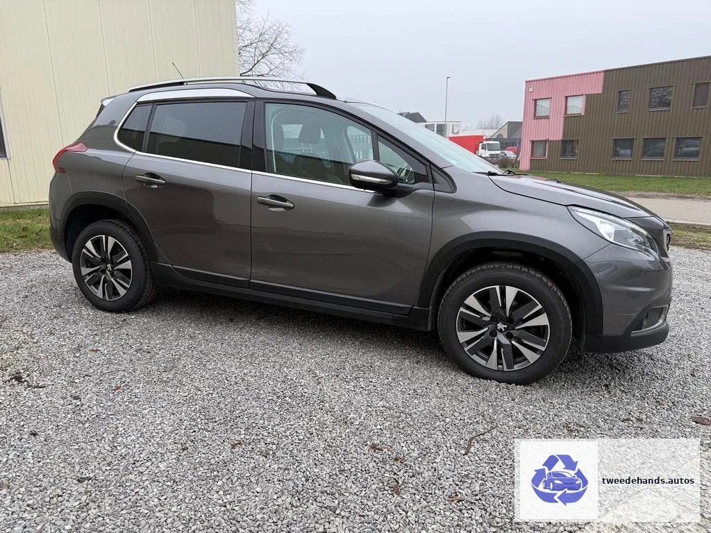 Peugeot 2008 Allure 1.2i 2019 96000km dealer/export