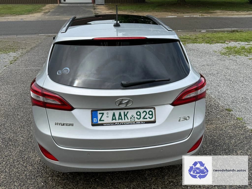 Hyundai i30 SW 1.6i Navi/camera/panoramisch