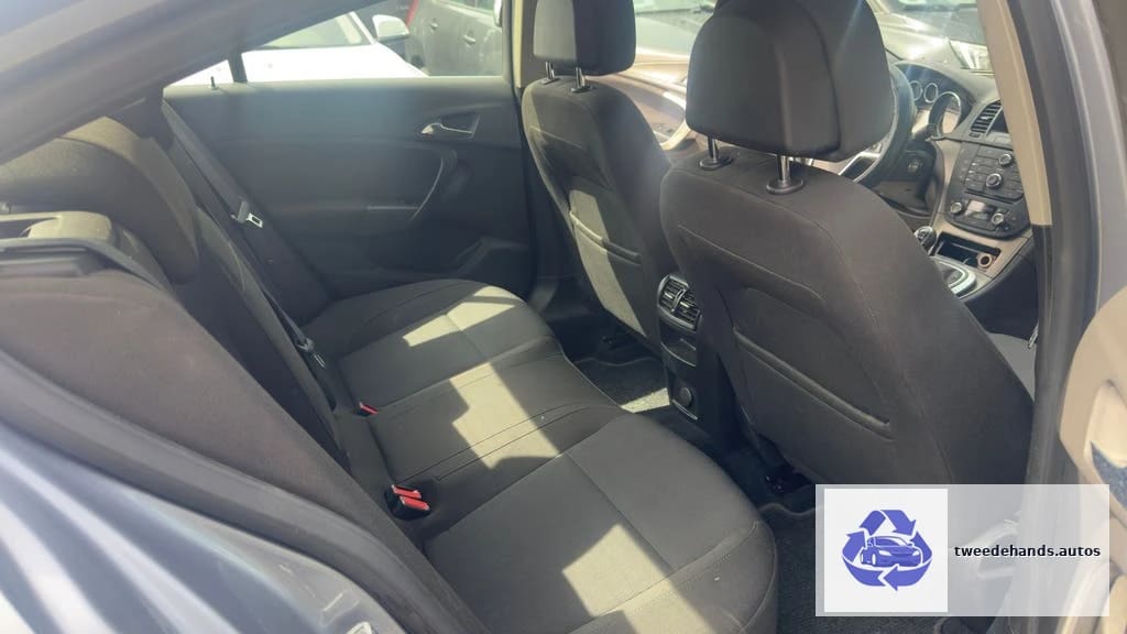 Opel Insignia 1.6Benzine 2009 142.xxxkm Airco,Sensoren,..
