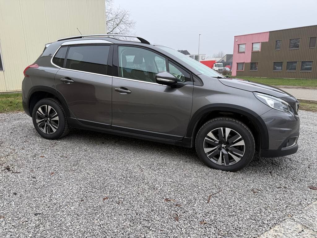 Peugeot 2008 Allure 1.2i 2019 96000km