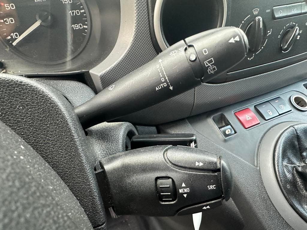 Peugeot Partner 1.6hdi 3pl!!! 3000€ netto!!!