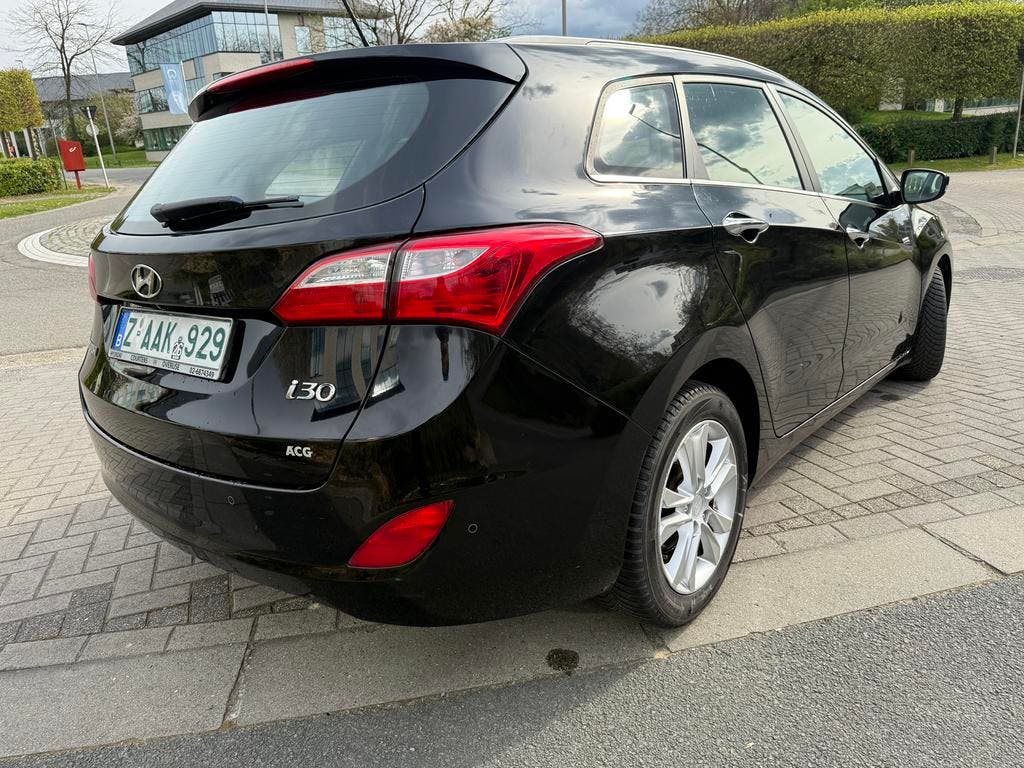 Hyundai I30 SW 1.6crdi Automaat