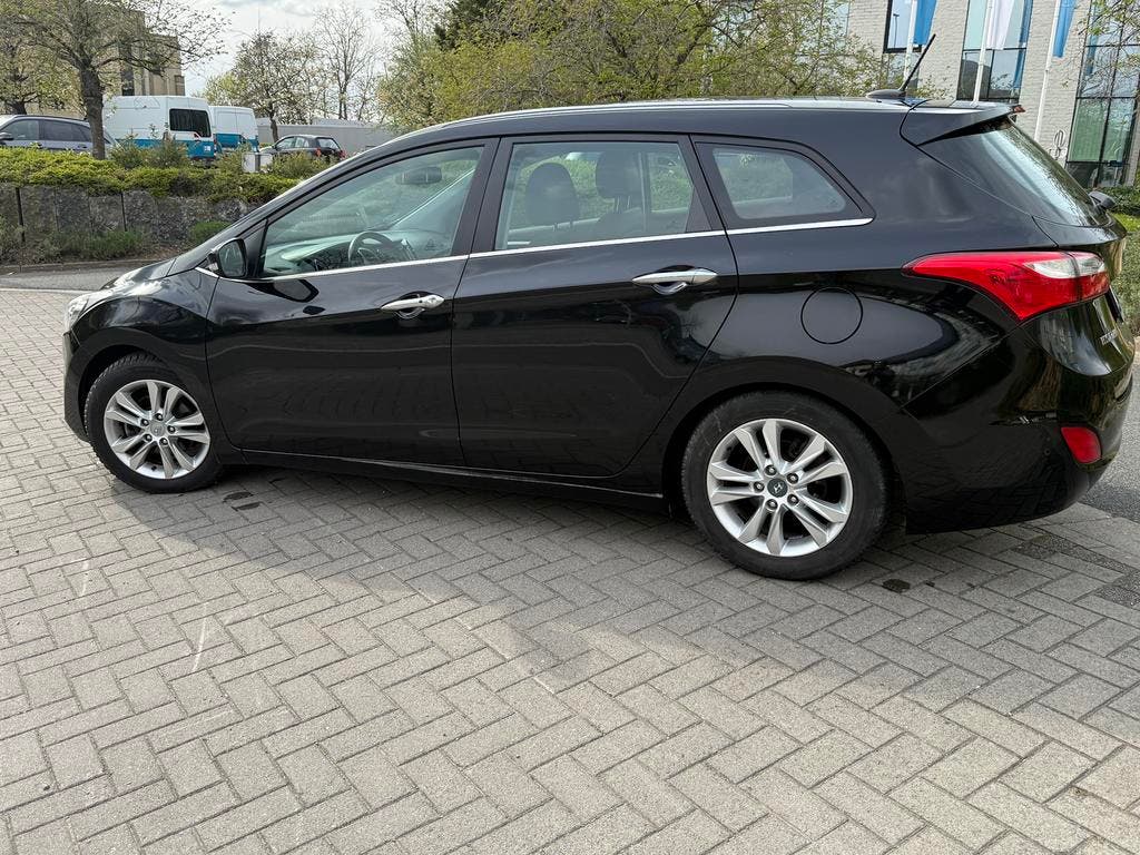 Hyundai I30 SW 1.6crdi Automaat