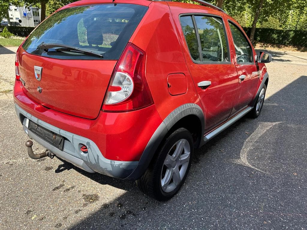 Dacia Sandero 1.6Benzine Gekeurd vvk