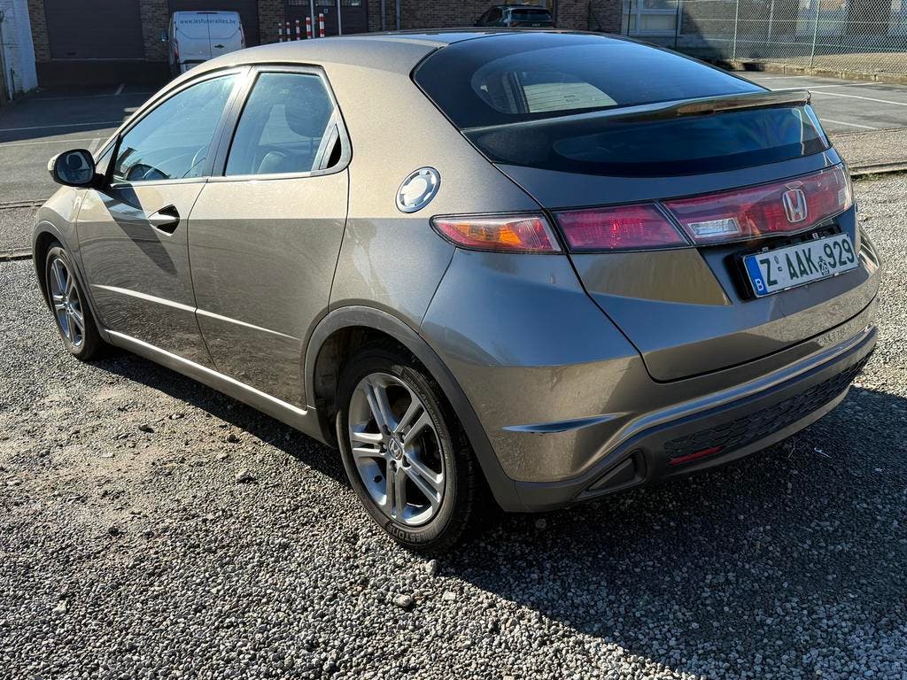 Honda Civic 1.4i 6 versnellingen 2008