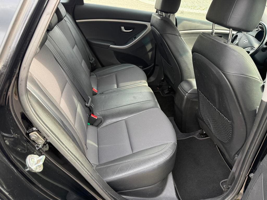 Hyundai I30 SW 1.6crdi Automaat