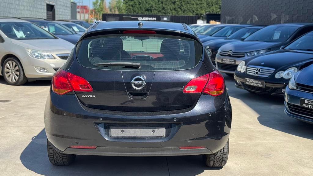 Opel Astra 1.6Benzine 2009 163.xxxkm/Airco,Sensoren,Cruise