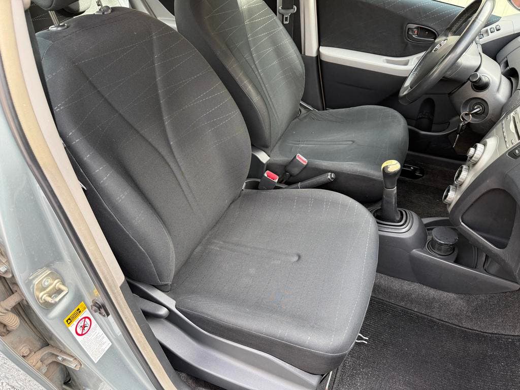 Toyota Yaris 1.0i 118000km 5dr