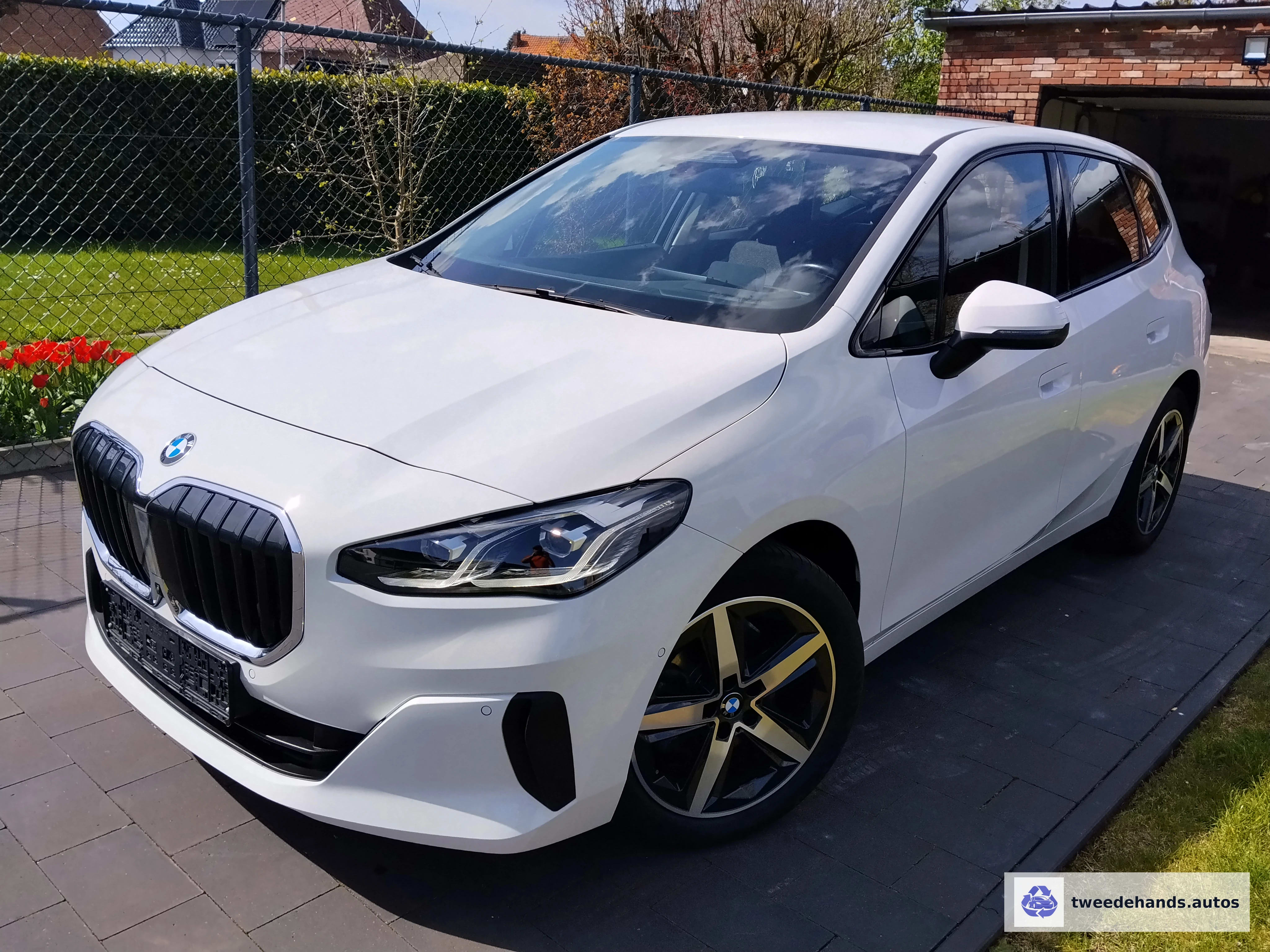 Bmw218ia showroomwagen met veel opties en 2 jaar bmw premium garantie