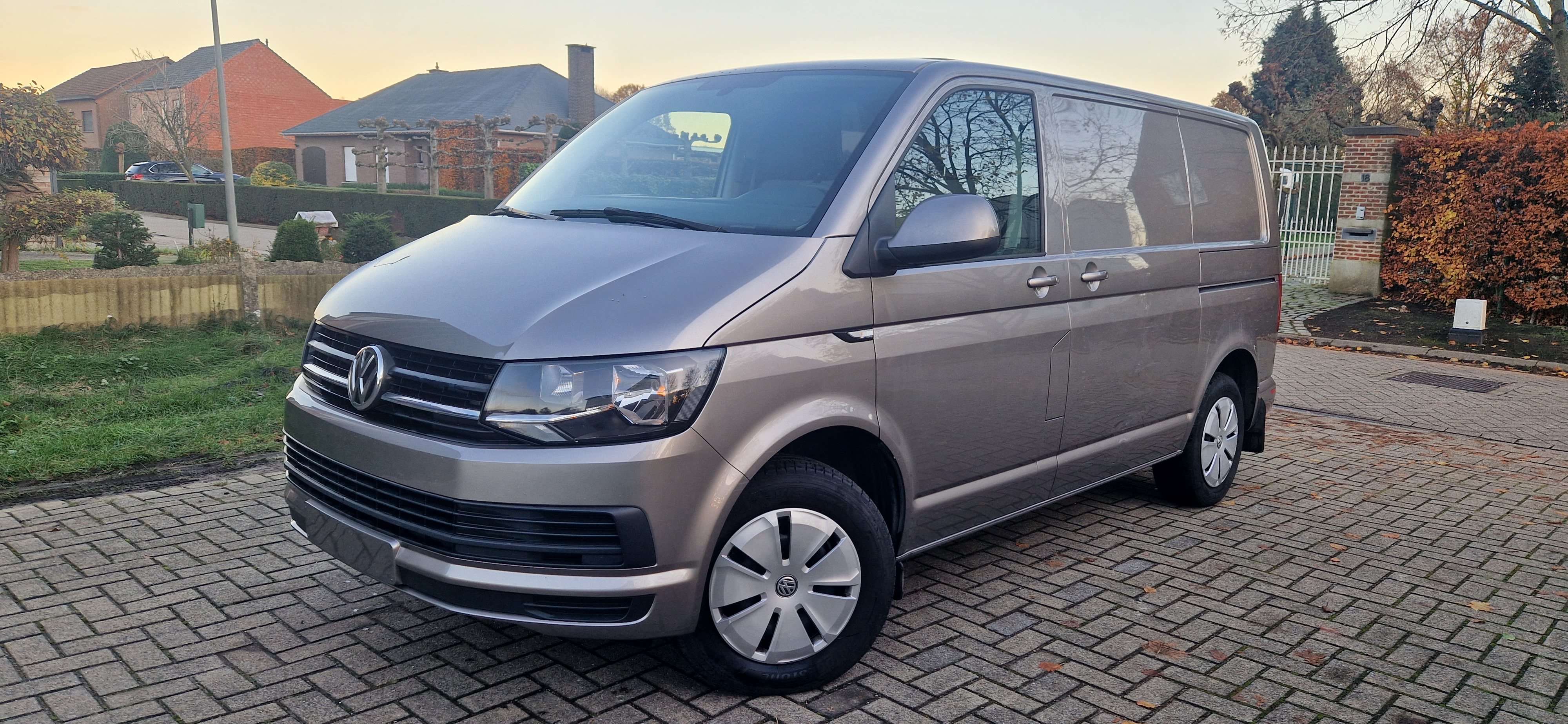 Volkswagen Transporter - 2016