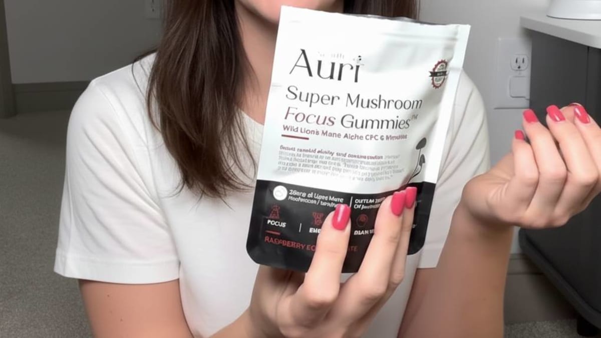 Auri Nutrition Super Mushroom Chill Gummies travel pouch