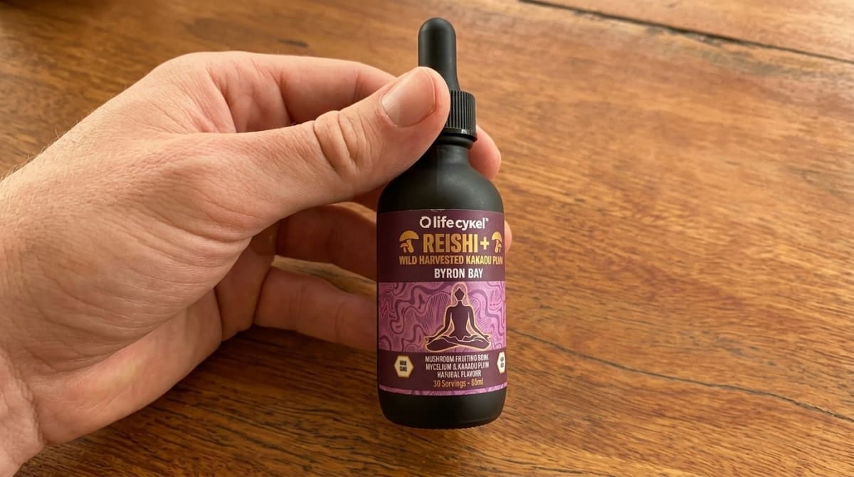Life Cykel Reishi Extract with Kakadu Plum bottle