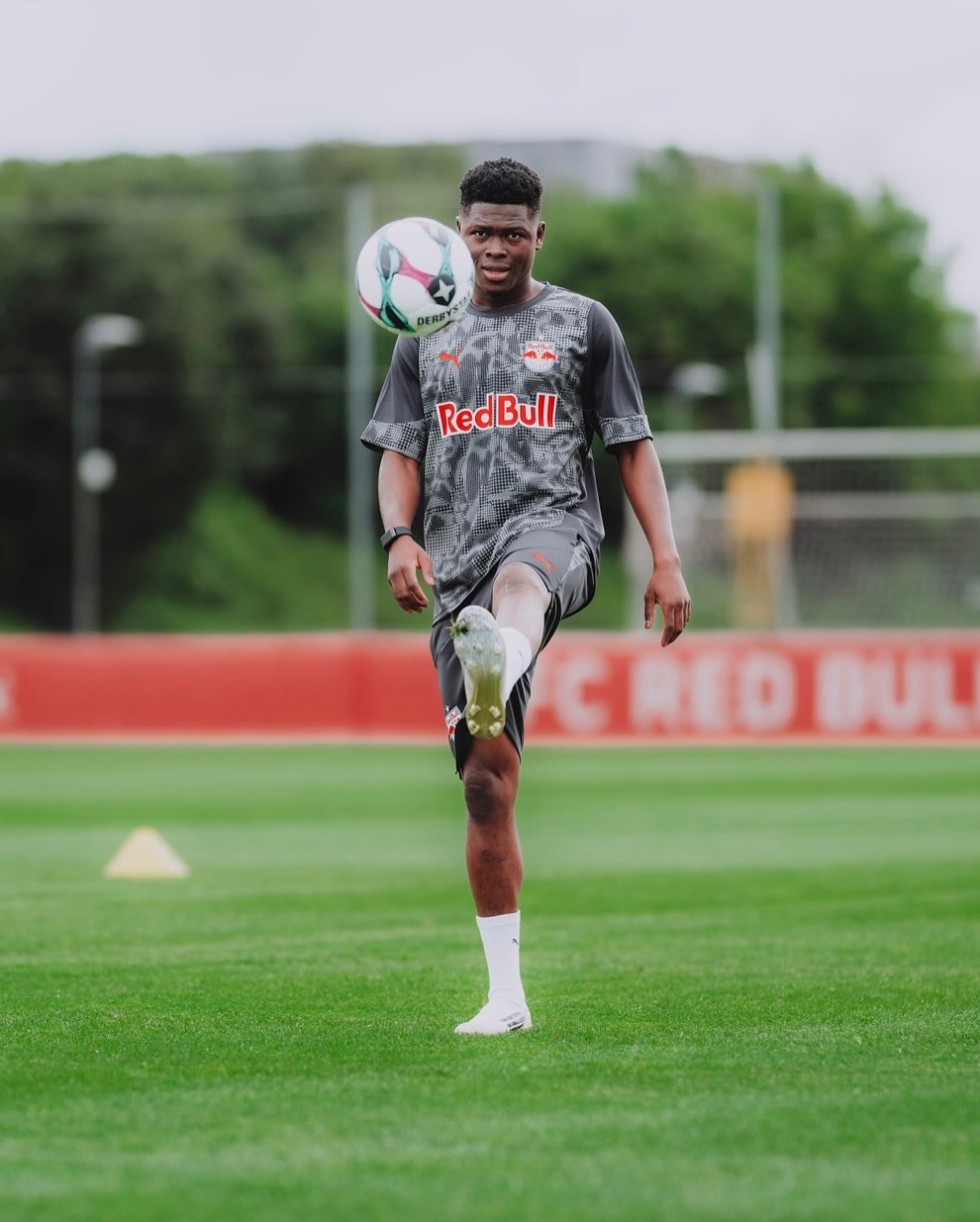 Karim Konaté em ação com a camisola da Costa do Marfim