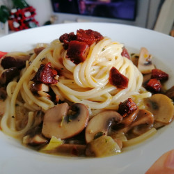 Mushroom & Crispy Chorizo Pasta Thumbnail