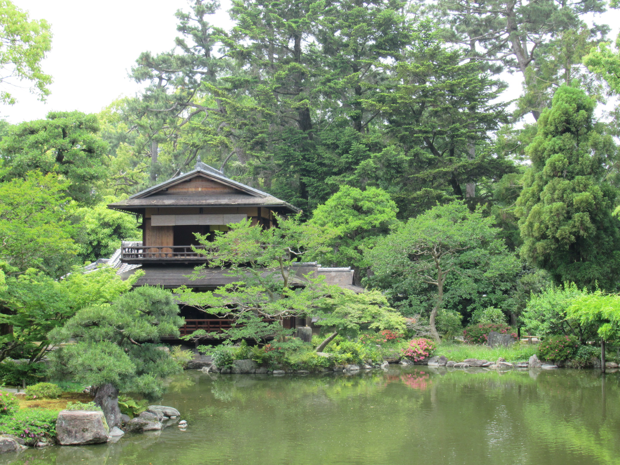 Kyoto Gyoen garden pavilion
