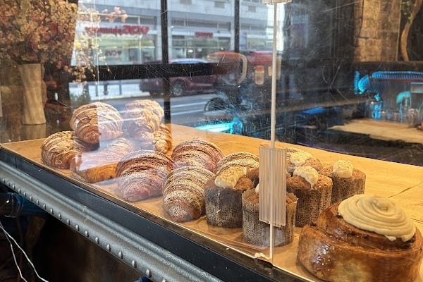 Le Lis Cafe