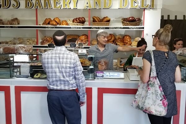 Fred's Bakery & Deli LLC