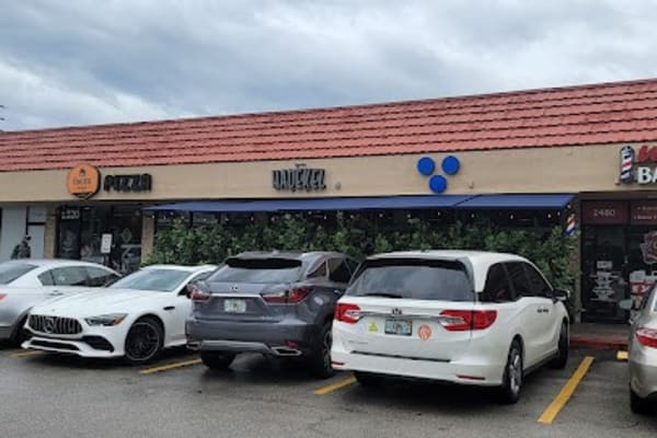 Hadekel | Kosher Israeli Restaurant